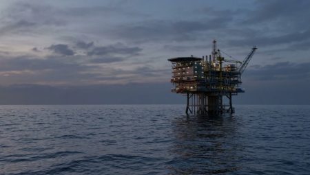 Fon yöneticileri ve güç piyasası uzmanlarının petrol fiyat beklentisi açıklandı