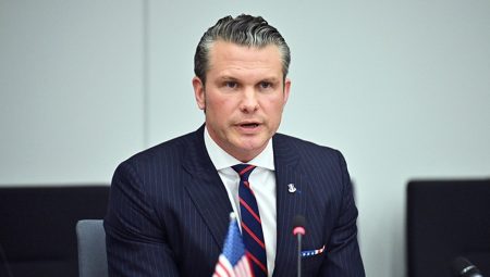 ABD Savunma Bakanı Hegseth: İran’ı bu gece sert vuracağız