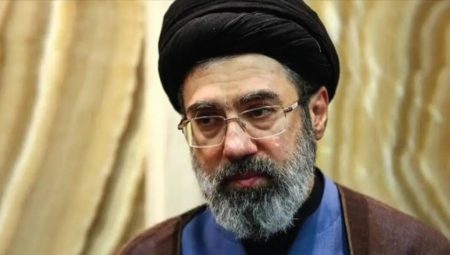 İran lideri Hamaney’den “milli birlik” bildirisi